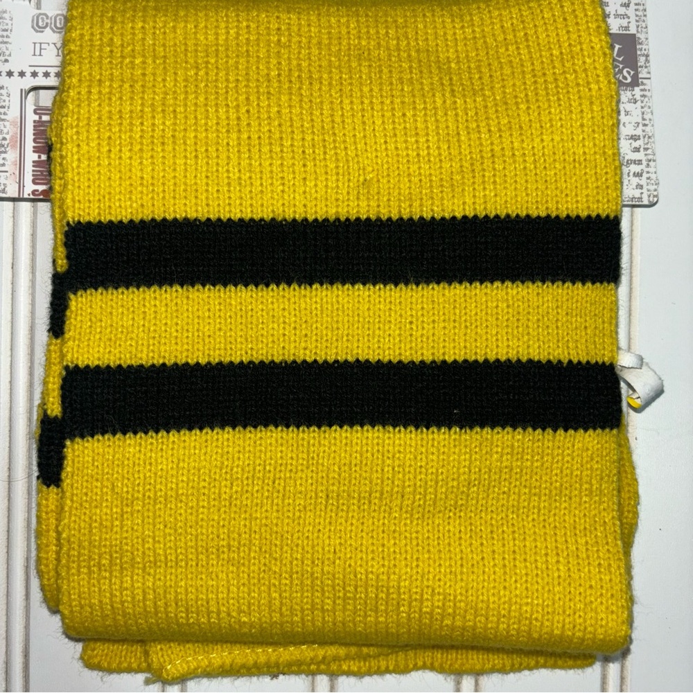 Harry Potter Hufflepuff Scarf Yellow Black Cosplay Halloween Costume New OS - Picture 5 of 6